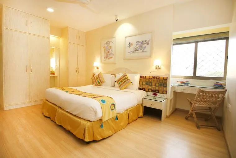 Bajaj Onyx — Bandra West (6)