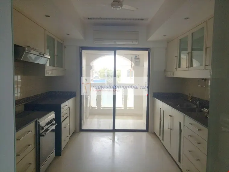 Quantum Park — Khar West