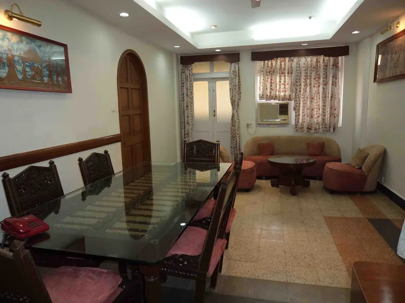 Jorawar Bhavan — Marine Lines