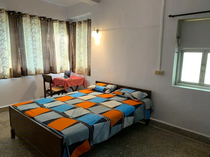 Bina Apartment — Khar West