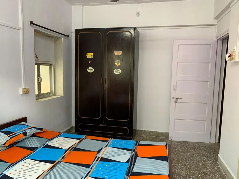 Bina Apartment — Khar West