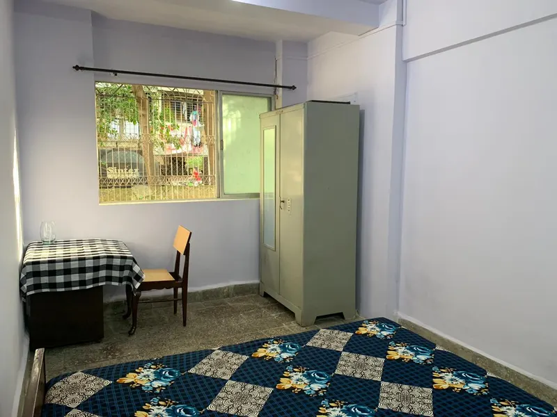 Bina Apartment — Khar West