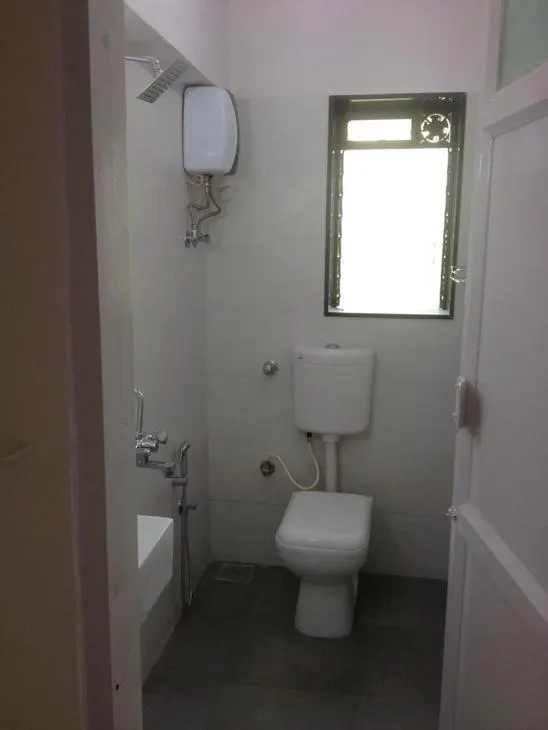 2 BHK Parijat in Bandra West, photo 5
