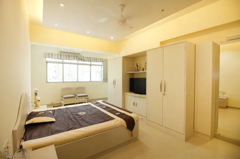 Metropolitan — Bandra West (8)