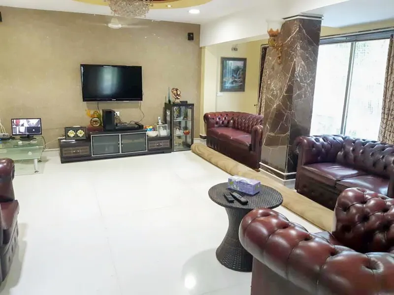 2 BHK Hashu Niwas in Bandra West, photo 4