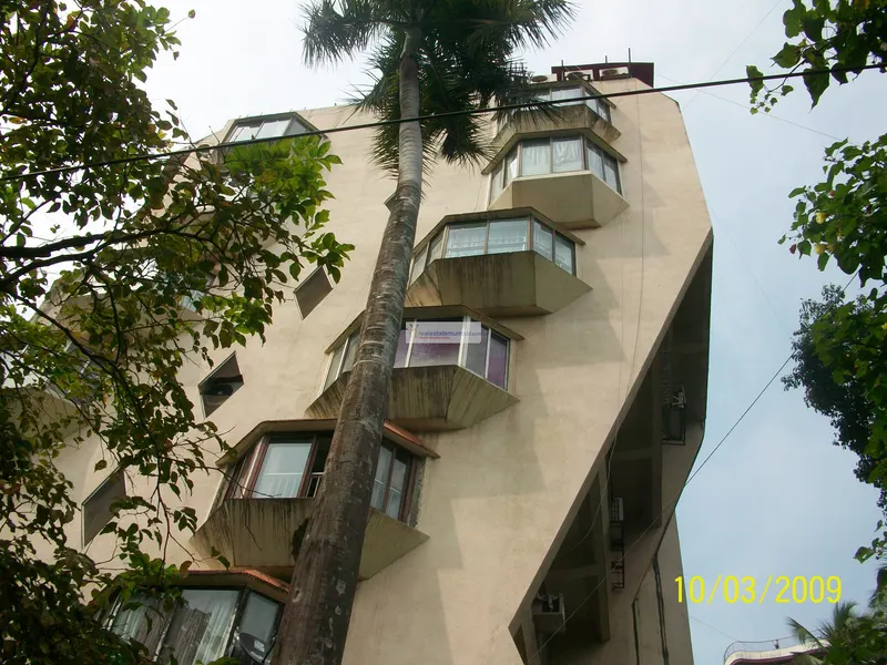 Betsy — Bandra West