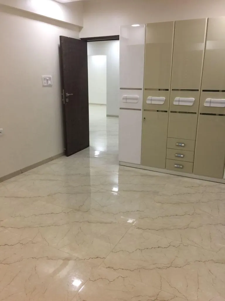 Neumec Chandelier Court — Worli (4)