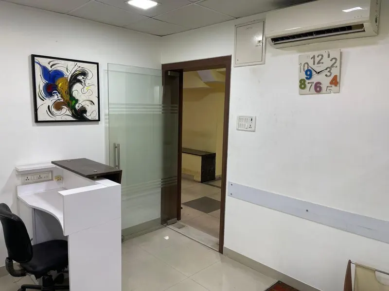 Cosmos Plaza — Andheri West (2)