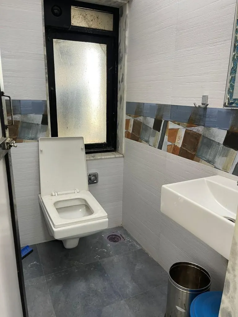 Cosmos Plaza — Andheri West (12)