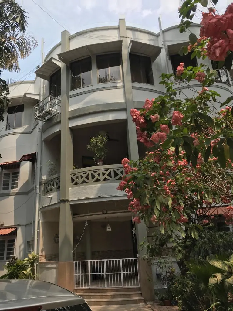 Maudestan — Bandra West