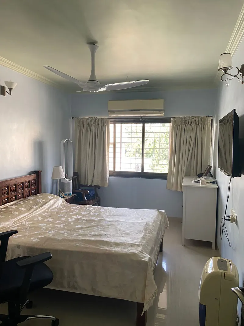 Utopia — Bandra West