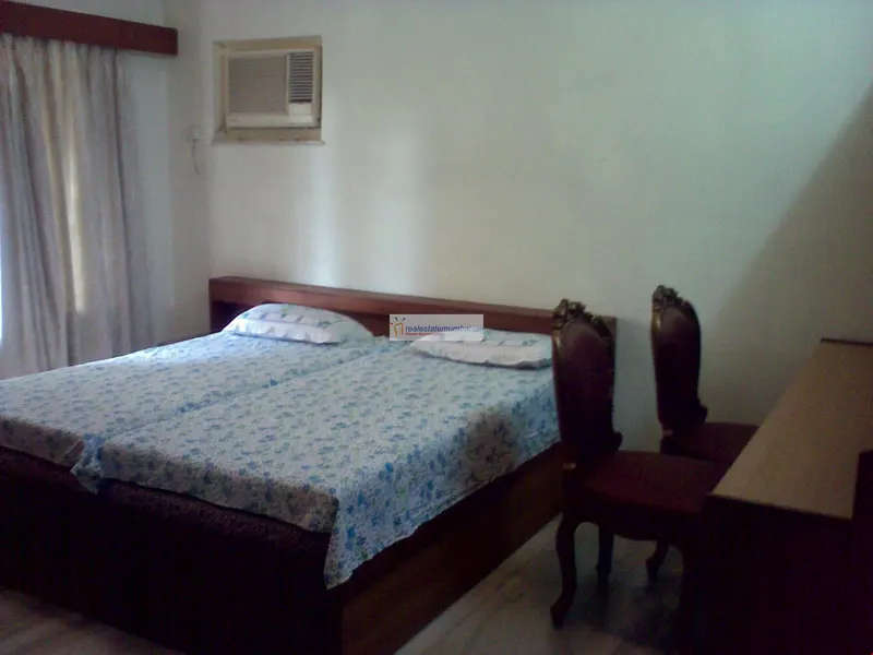 Florencia — Bandra West