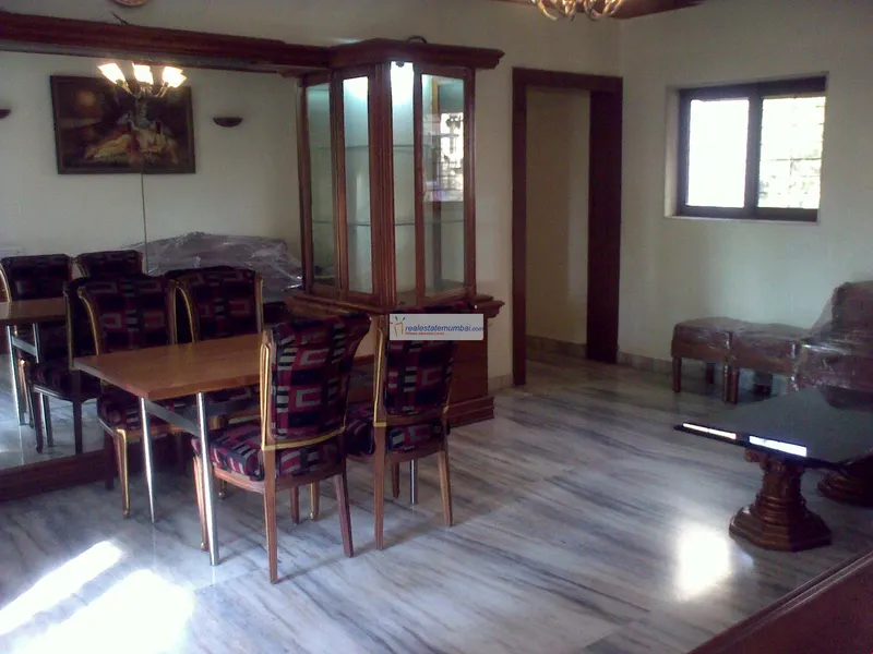 Florencia — Bandra West