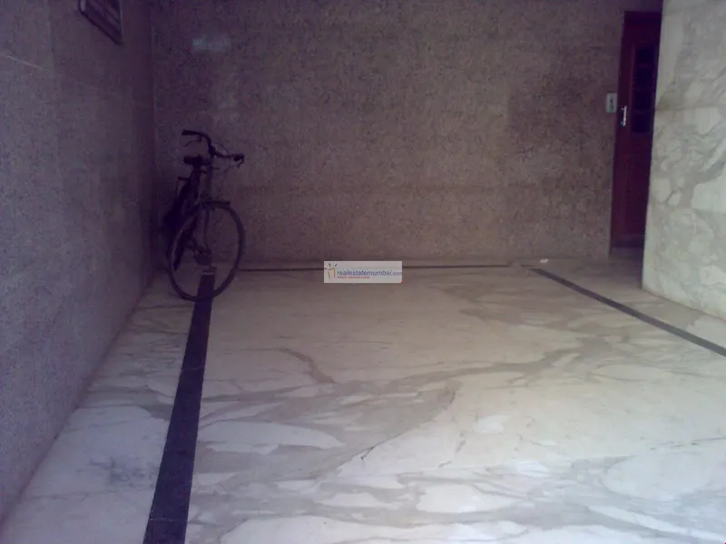 Florencia — Bandra West
