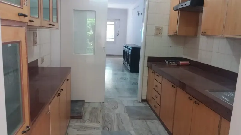 Phiroze — Bandra West