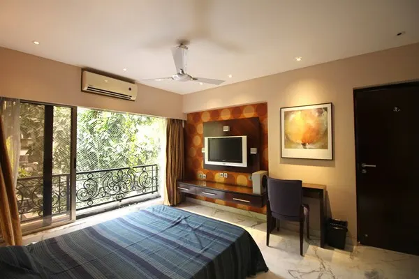Emporis — Bandra West