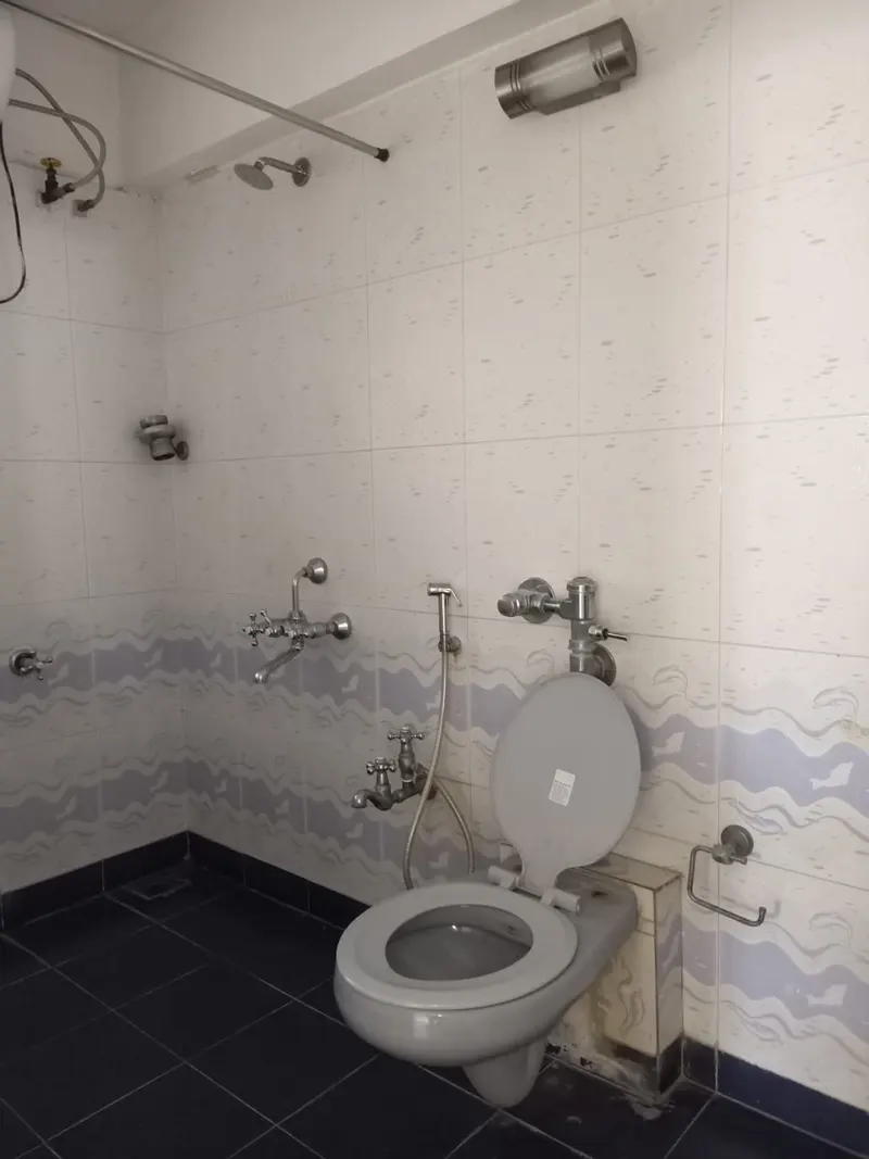 Valencia — Andheri West (2)