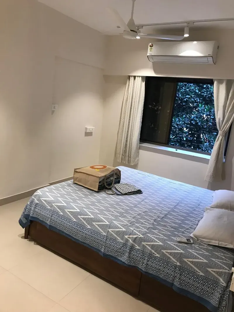 New Silver Home — Bandra West (2)