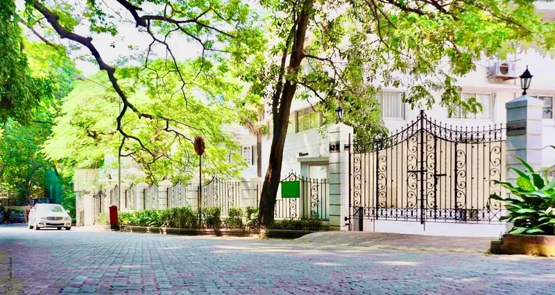 Mayqueen — Bandra West (9)