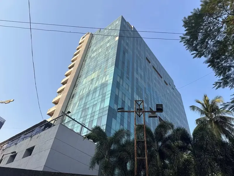Quantum Towers — Malad West (7)